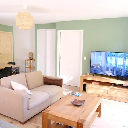 Loue Neuf Apartment Err