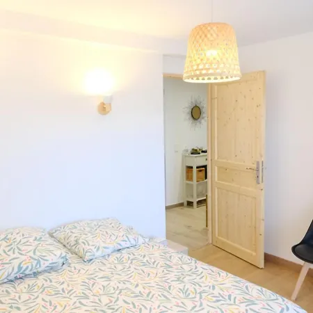 Loue Neuf Apartment *