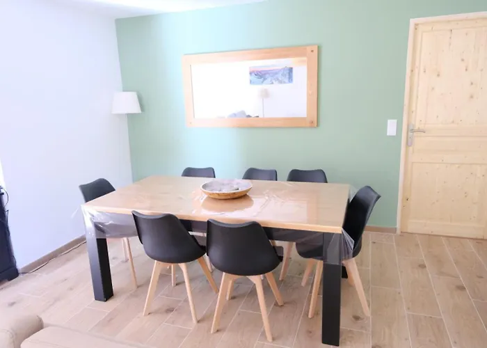 Loue Neuf Apartamento Err