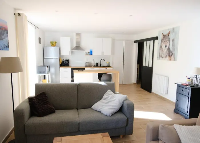 Loue Neuf Apartamento Err